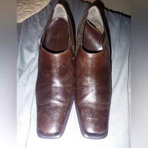 Women's size 8 brown ankle boots. Good condition